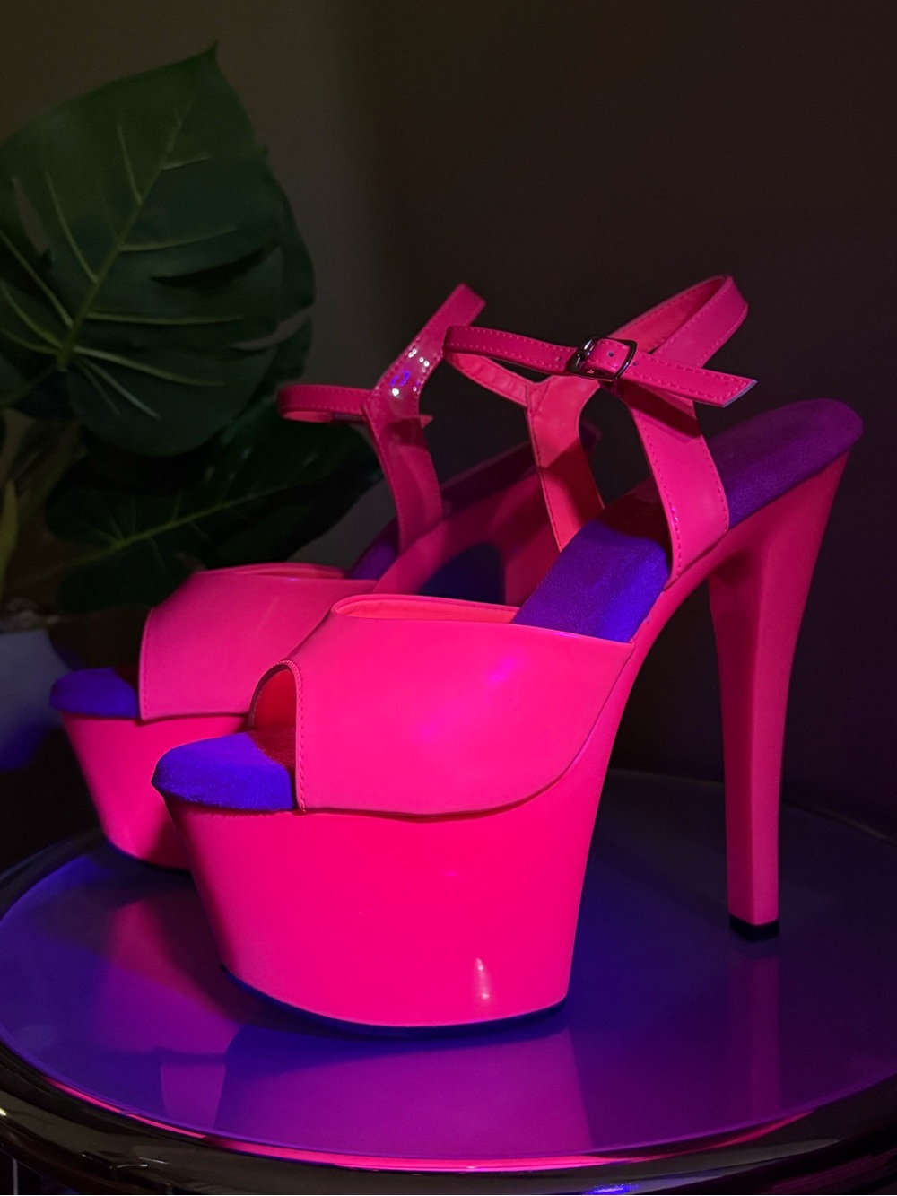 Pleaser Sky-309UV Neon Hot Pink Platform Heels | UV Reactive Glow | Women’s 10 - Picture 8 of 8